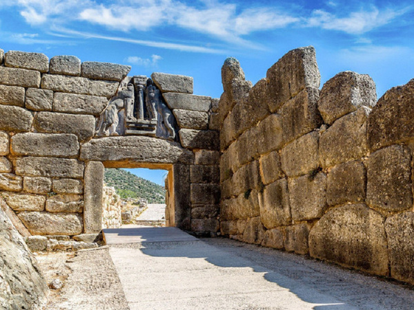 The Must - Visit Ancient Sites in Greece for History Lovers