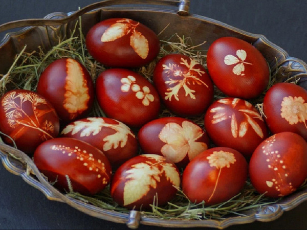 Why Greeks Crack Red Eggs on Easter