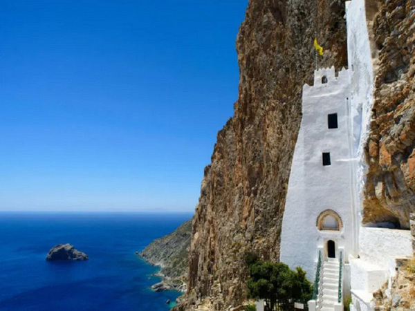 Discover the Serene Beauty: The Best Quiet and Non - Touristy Greek Islands to Visit